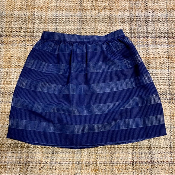 Boutique blue two piece top and skirt set - Picture 3 of 4